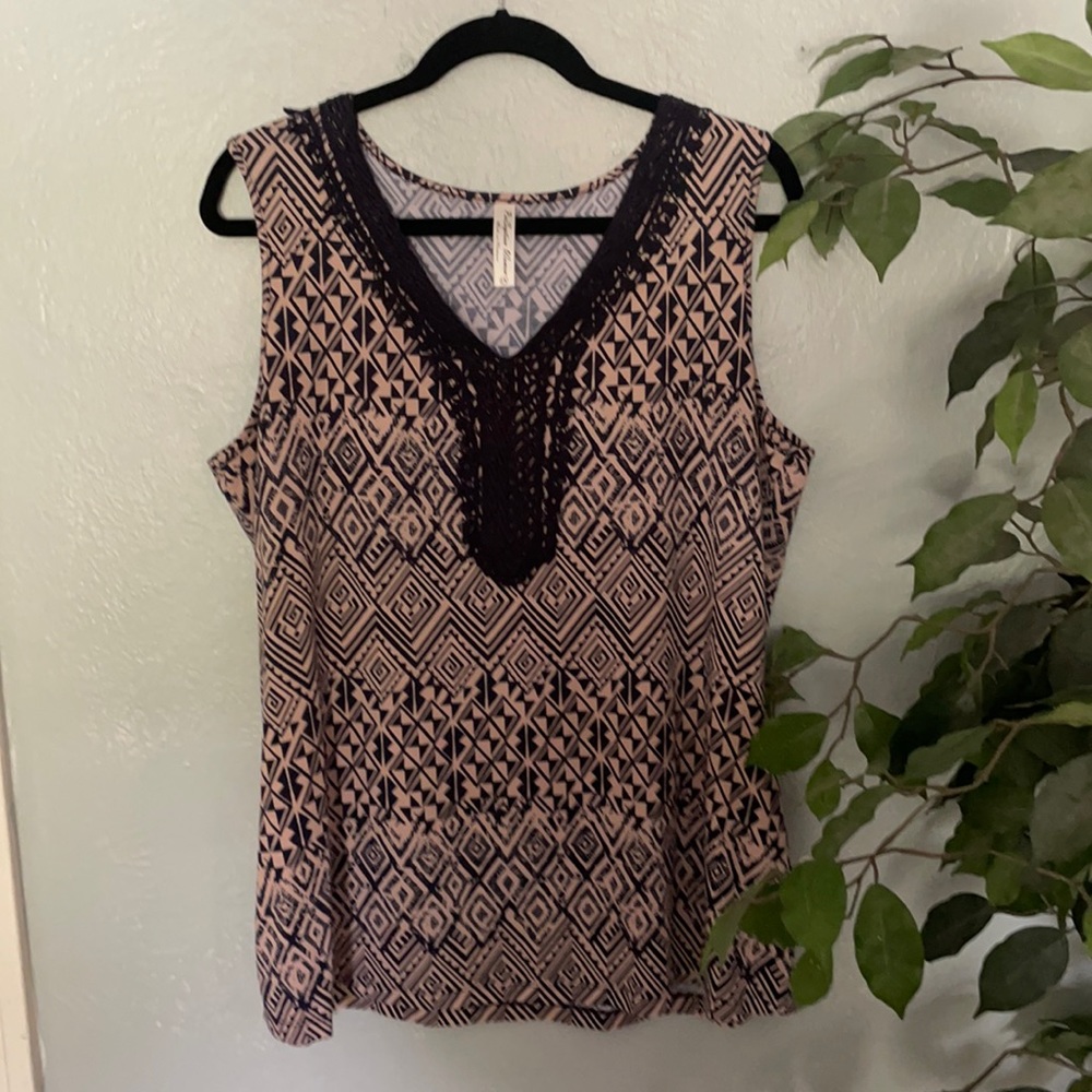Perseption Woman sleeveless top